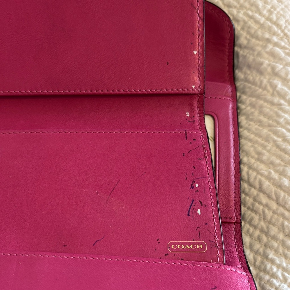 Coach Tan Leather wallet with Brass Buckle - Picture 4 of 9